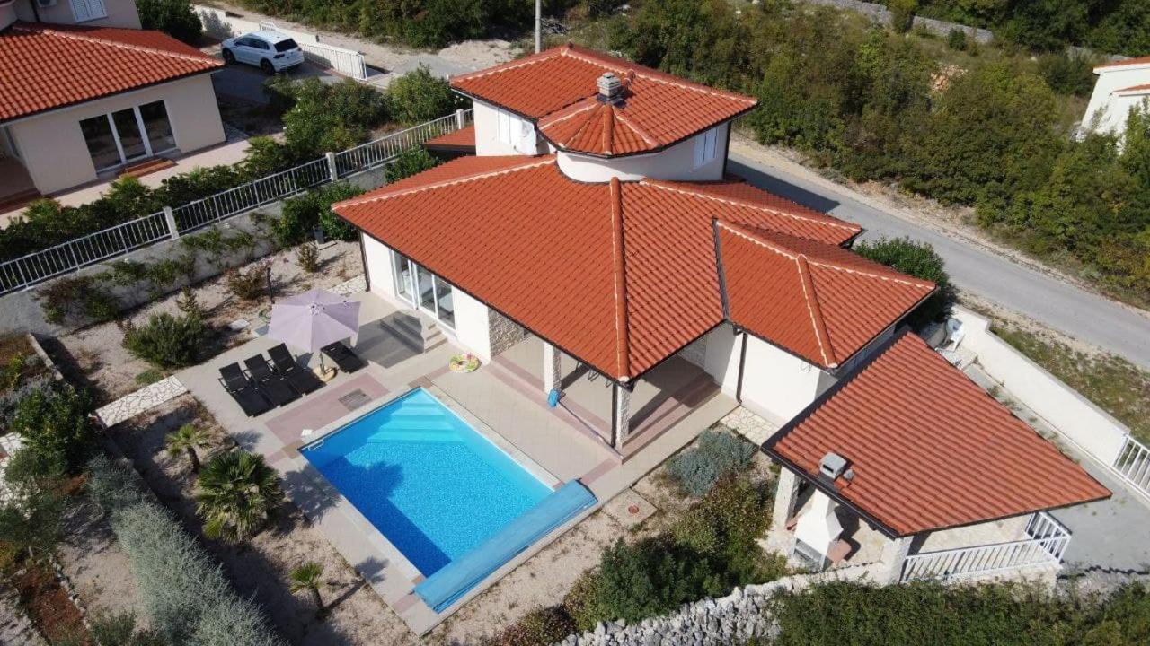 Veglia Villa *